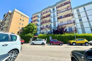 2 LOCALI A BARI