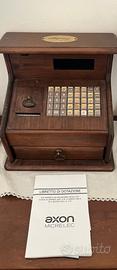 Registratore di cassa vintage in legno