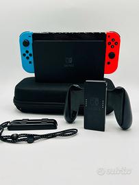 Nintendo Switch OLED – Completa di Accessori
