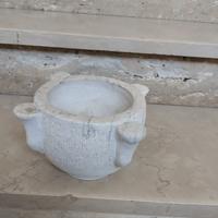 Mortaio in pietra senza pestello