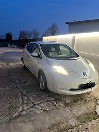 Nissan Leaf elettrica 2012