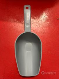 Paletta chiusa per lettiera