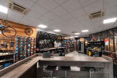 Locale Commerciale situato aCorinaldo di 70 Mq