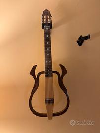 Sojing Silent Guitar (Prezzo di realizzo €70)