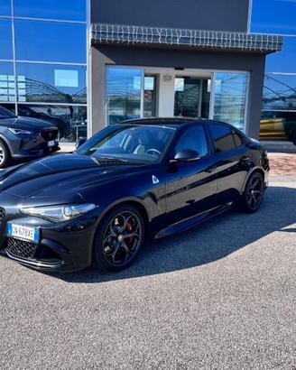 ALFA ROMEO Giulia 2.9 T V6 AT8 Quadrifoglio