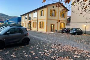 Immobile indipendente con 25 posti auto