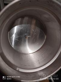 Pentola grande in alluminio con coperchio