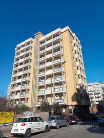 Via Terenzio ampio 3 vani in stabile signorile