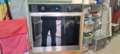 Forno elettrico ventilato Whirlpool A+60 cm