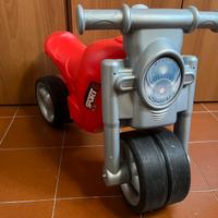 Moto cavalcabile con ruote gommate