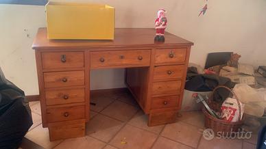 Scrivania vintage ideale per restauro shabby