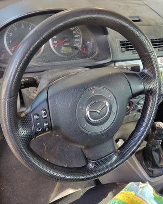 Volante MAZDA 2 del 2004
