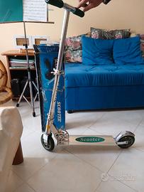 Monopattino pieghevole per bambino/a