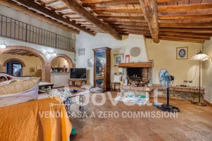 Villa di 300 m² con più di 5 locali a Quarrata