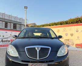 Lancia Ypsilon 1.3 MJT 75 CV Argento