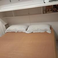 Cameretta con letto matrimoniale