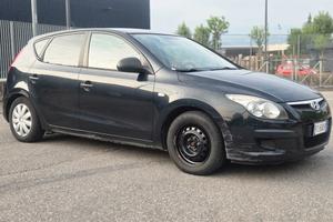 Hyundai i30 1.6 CRDi VGT 16V 90CV 5p.