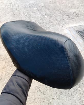 Sella Yamaha Aerox 