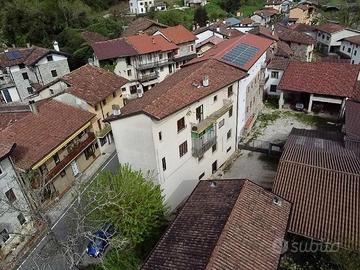 MERSO DI SOPRA CASA PLURICAMERE DALLE AMPIE DIM...