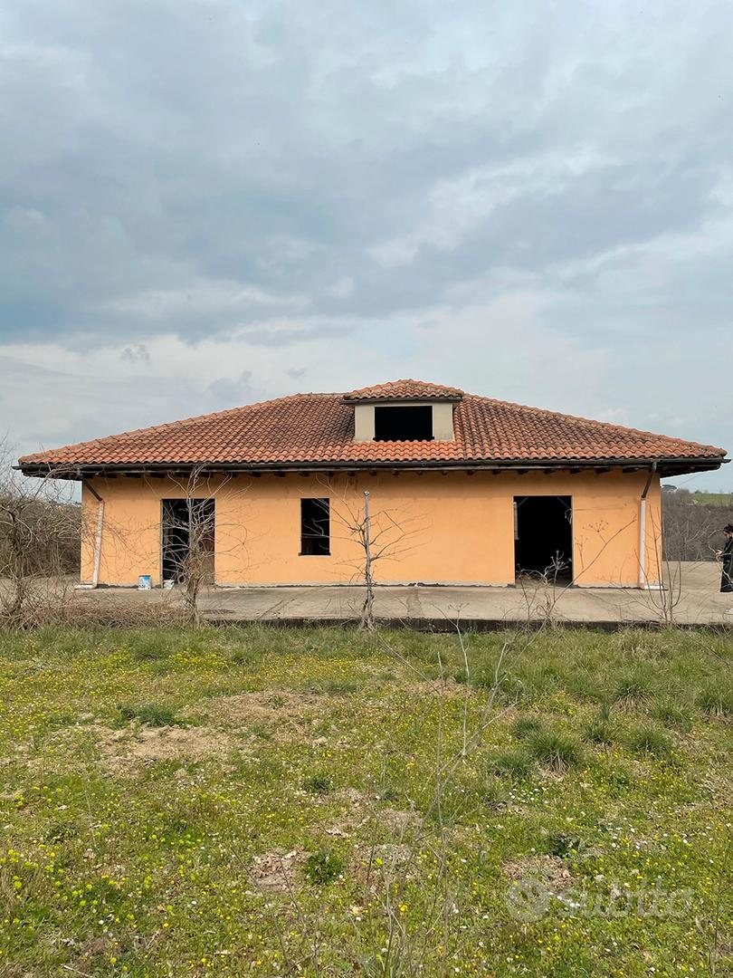 Tenuta panoramica 3,5 ettari con 2 ville - Vista 3