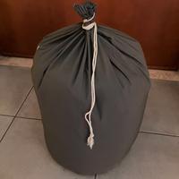 Sacco a pelo per campeggio leggero.