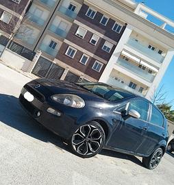Grande Punto 1.2 Fire 8V  Navigatore cerchi 17