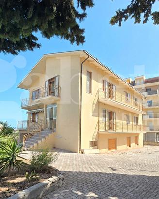 Stabile/Palazzo Vasto [IM202552VRG]