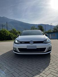 Volkswagen Golf 7 GTD 2.0 TDI 184 CV