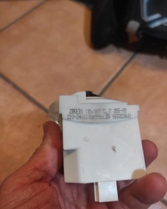 POMPA SCARICO ACQUA LAVASTOVIGLIE HOTPOINT ARISTON