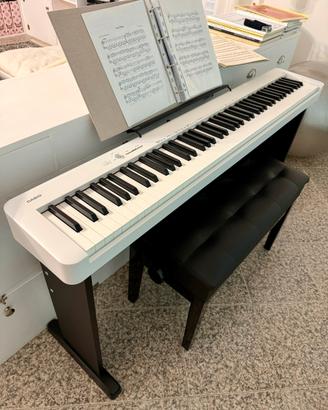 Pianoforte digitale Casio con accessori