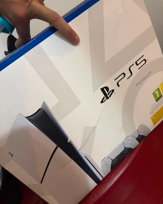 Playstation 5 Slim LETTORE + 2 Controller