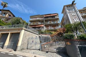2 LOCALI A CHIAVARI