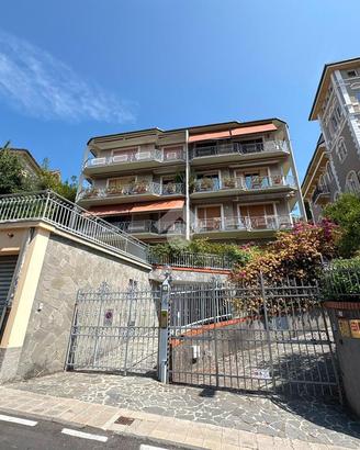 2 LOCALI A CHIAVARI