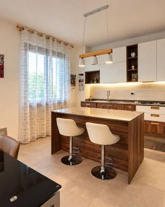 Villetta a schiera di 126 m² con 5 locali e box au