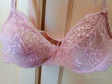 Reggiseno in pizzo Lormar.Taglia 2.Rosa carne