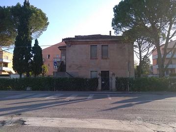 Casa indipendente di 293 m² con più di 5 locali e 