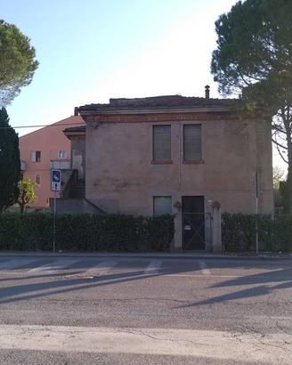 Casa indipendente di 293 m² con più di 5 locali e 