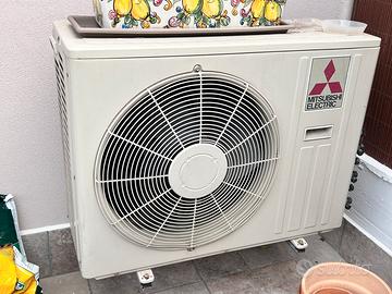 Condizionatore con pompa di calore e 3 splitter