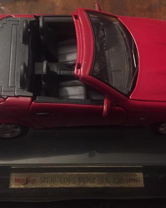 MAISTO Mercedes SLK 230 con scatola sc. 1/18