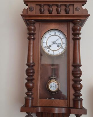 Orologio a pendolo antico 