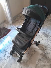 Passeggino leggero e compatto MoMi 