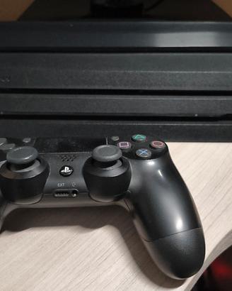 Playstation 4 Pro  + giochi CD