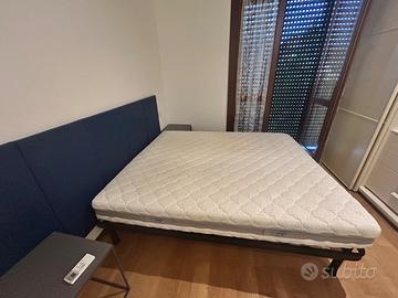 Materasso e letto con doghe