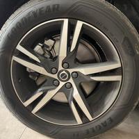 4 pneumatici Goodyear Eagle F1  XL 235 55 R19 105Y