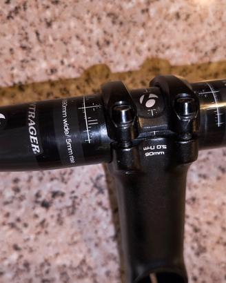 manubrio bontrager carbon