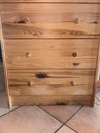 comodino di legno