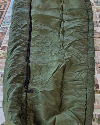 Sacco a pelo verde militare