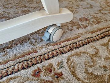 Culla snz materasso, con piumone, velo e giostrina