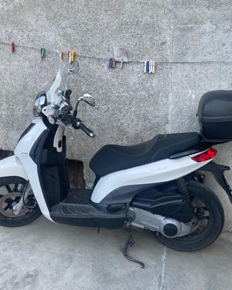 Piaggio Beverly 300 i.e.