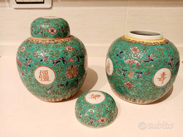 Vasi in ceramica smaltata, con coperchio